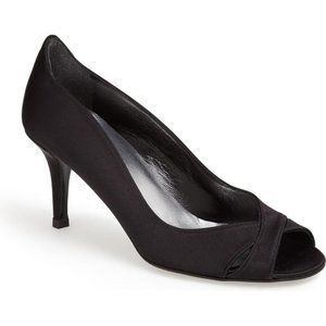 Stuart Weitzman 9 Showupritz Black satin stilettos